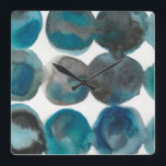 La Mer - Kreise Quadratische Wanduhr<br><div class="desc">La Mer III von Chariklia Zarris. Muster,  das blaue Aquarellkreise aufweist.</div>