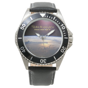 La montre des hommes classiques de la terre plate