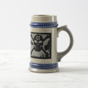 LA MORT DE LA TASSE DE BIÈRE DE CRÂNE