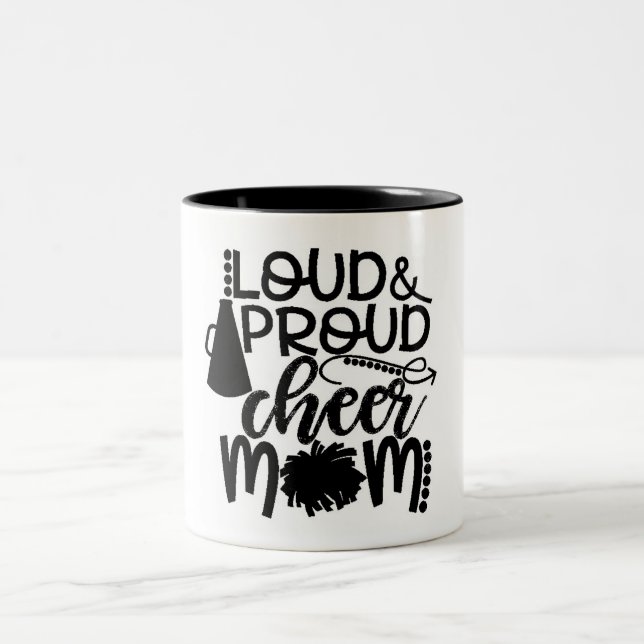 LA MUG POUR UNE "FIÈRE MÈRE D'UNE POM-POM GIRL" (Centre)