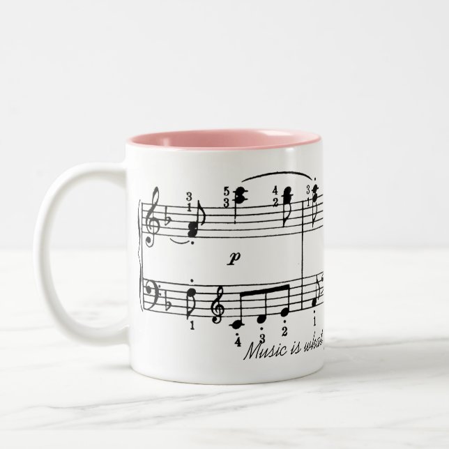 La musique sent la tasse de café (Gauche)