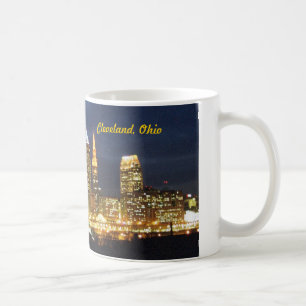La nuit de Cleveland, Ohio allume la tasse