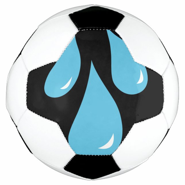 La Pluie Abaisse Le Ballon De Football (Devant)