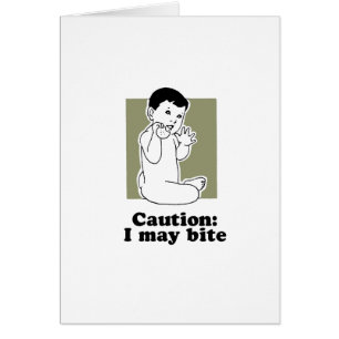 La précaution I peut mordre le T-shirt de bébé