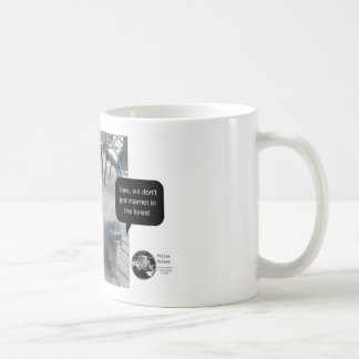 La région boisée rencontre la tasse féline
