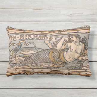 La Sirène au Coussin Lumbar au coucher du soleil