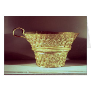 La tasse a trouvé dans une tombe de tholos chez