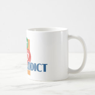 La tasse blanche de l'intoxiqué de loto