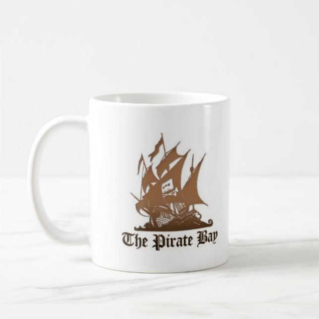 La tasse de café de baie de pirate (Gauche)