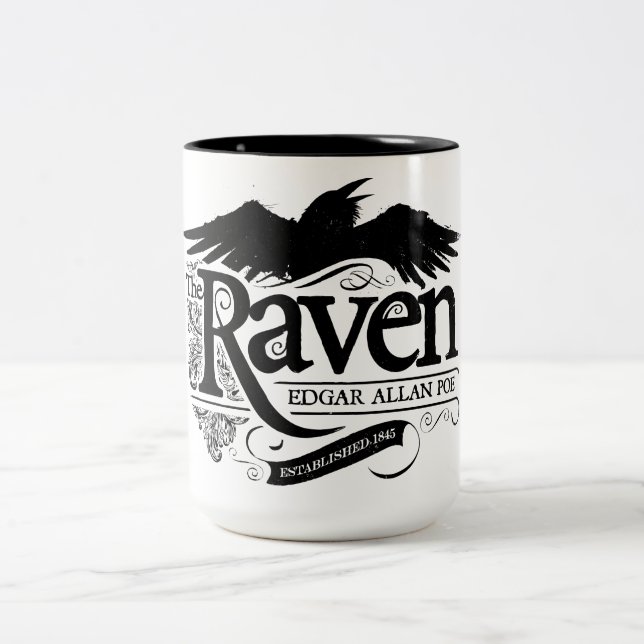 La tasse de café de Raven Edgar Allan Poe (Centre)