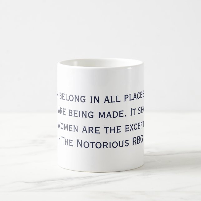 La tasse notoire de citation de RBG (Centre)
