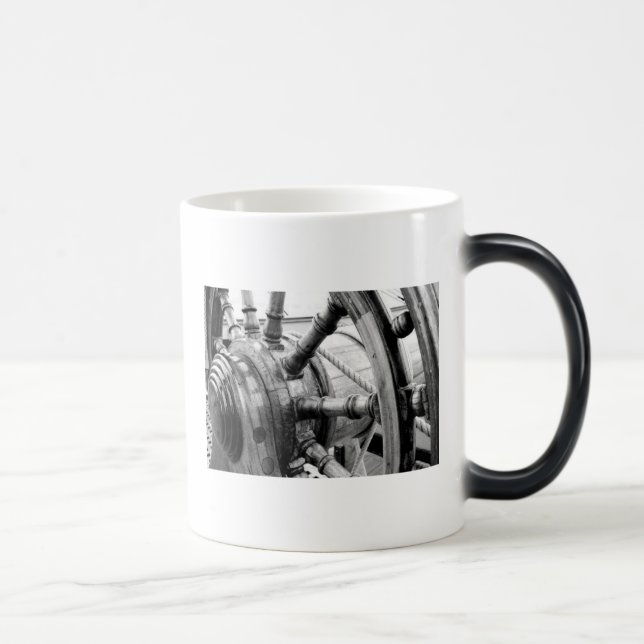La trémie de grâce embarque la tasse de café (Droite)
