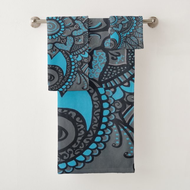 La turquoise et le henné gris ont inspiré la fleur (En situation)