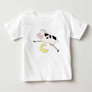 La vache saute par-dessus des T-shirts et des