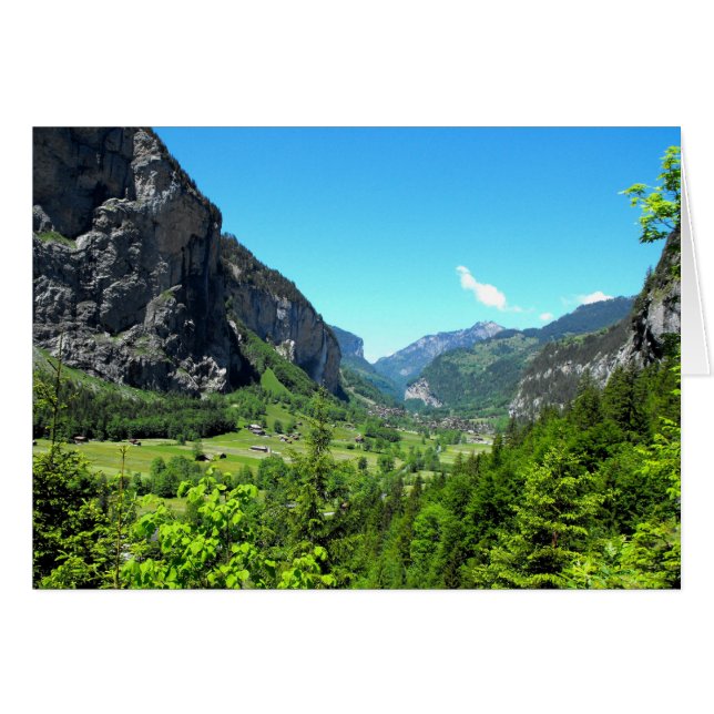 La vallée de Lauterbrunnen en Suisse (Devant horizontal)