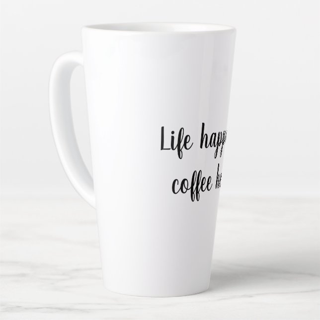 La vie arrive, le café aide Mug (Angle gauche)