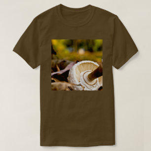 La Vie Des Champignons Où Est Alice ? T-shirts