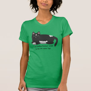 La vie semble meilleure avec un T-shirt de chat