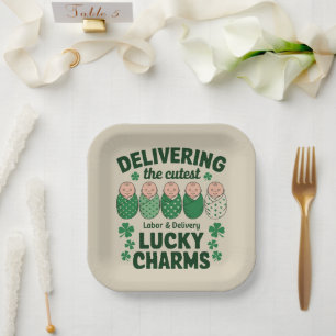 Labor & Delivery Glücksbringer-Nurse Shamrock Pappteller