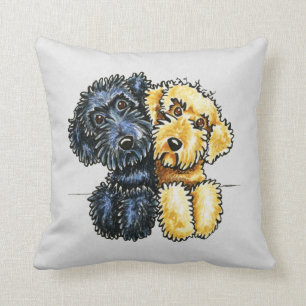 Labradoodles schwarzes Gelb ausgerichtet Kissen