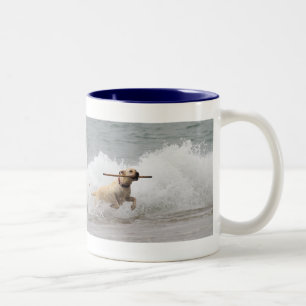 Labrador - Gelb - gehen Sie Reichweite! Zweifarbige Tasse
