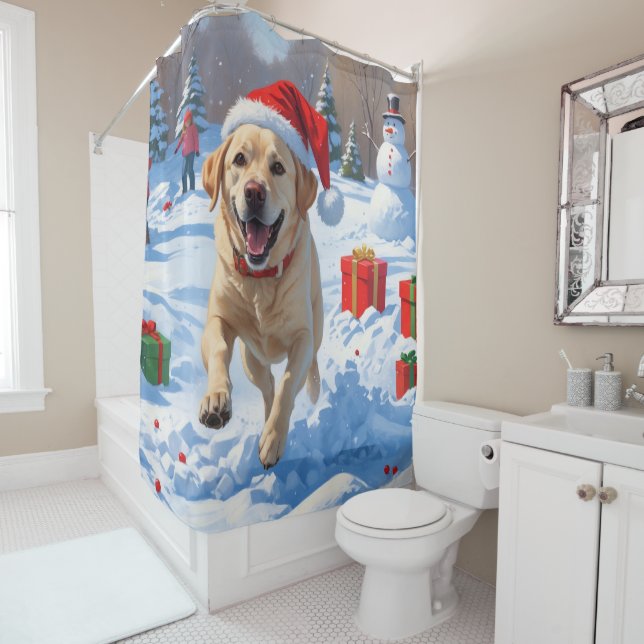 Labrador Hund läuft im Schnee mit Weihnachtshut Duschvorhang (Beispiel)