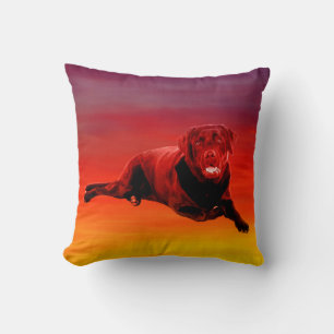 Labrador Hund sitzend am Strand Kissen