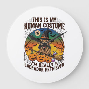 Labrador Retriever im Menschenkostüm Halloween Hex Große Wanduhr