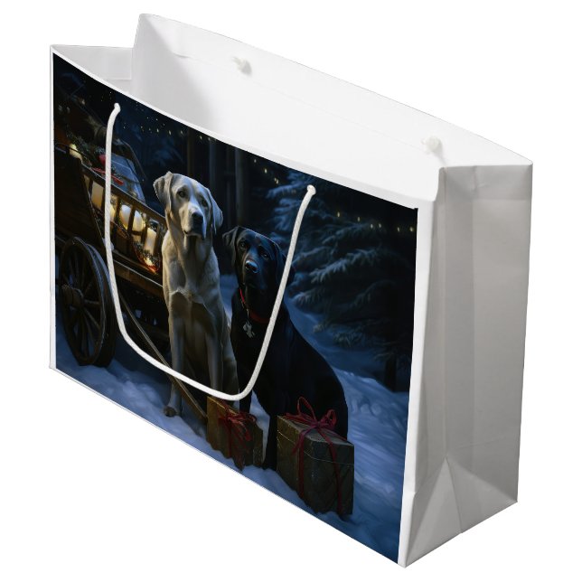 Labrador Snowy Sleigh Weihnachtsdekor Große Geschenktüte (Vorderseite Schrägansicht)