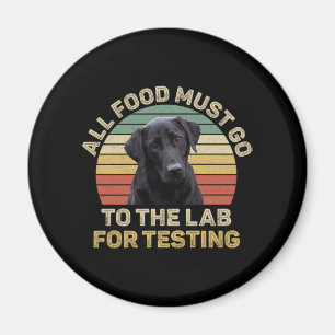 Labrador spendet alle Lebensmittel, die an den Lab Magnet