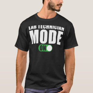 Labrador Techniker Modus auf Labrador Techniker T-Shirt