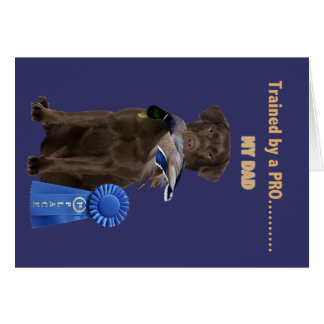 Labrador, von einem Pro-Geschenk für Vater ausgebi