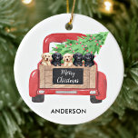 Labrador Welppies Personalisiert Red Christmas Tru Keramik Ornament<br><div class="desc">Schick Weihnachten Grüße in dieser Feriensaison mit diesem schwarz-gelben Labrador Retriever Welpen in einem Aquarelldesign. Dieses schwarze Labrador-Urlaubsornament umfasst fünf Labrador-Jungtiere in einem Aquarell-Truck mit Urlaubshäuschen. Personalisieren Sie mit Gruß, Name und Jahr. Dieses schwarze Labrador-Weihnachtsschmuck wird von schwarzen Labrador-Liebhabern, gelbe Labrador-Liebhabern, Hundefreunden und Tierliebhabern geschätzt. Besuchen Sie unsere Kollektion für...</div>