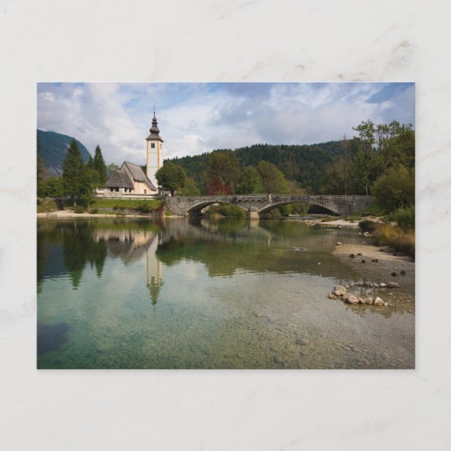 Lac Bohinj avec église en Slovénie carte postale (Devant)