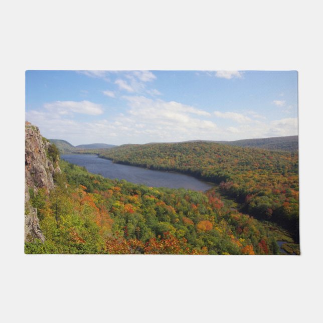 Lac dans le tapis Nuages (Devant)