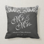 Lace Chalkboard Mr. and Mrs Wedding Pillow Kissen<br><div class="desc">Hübschere Hochzeitskissen im Kleinen Bayleigh Store!</div>