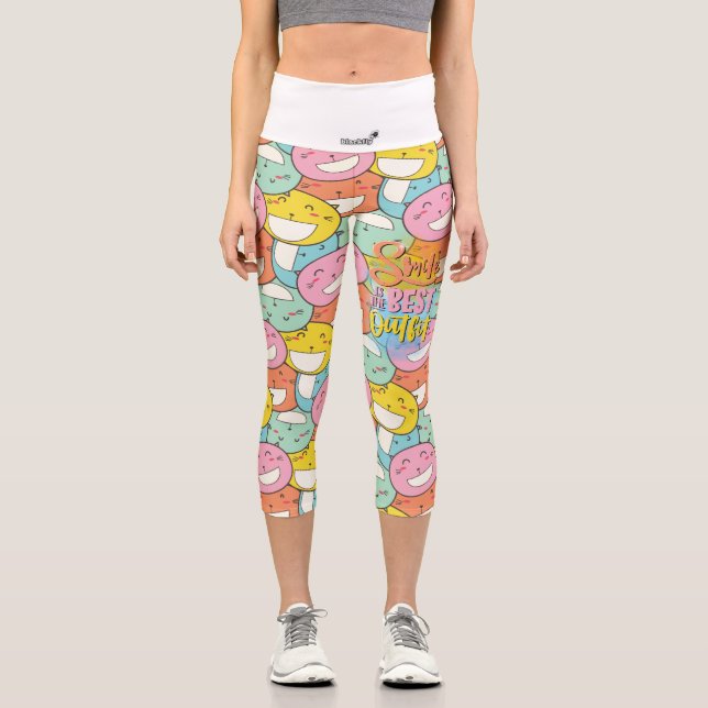 Lächeln ist das beste Outfit! Motivierend Capri Leggings (Vorderseite)