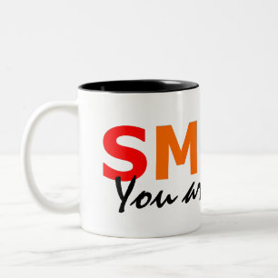 LÄCHELN ZWEIFARBIGE TASSE