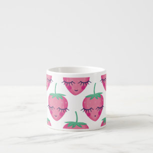Lächelnd schlafende Erdbeeren, niedliches Muster. Espressotasse