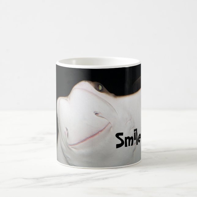 Lächelnde Strahln-Tasse Kaffeetasse (Mittel)