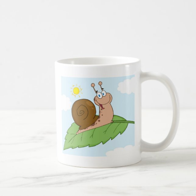 Lächelnde Superschnecke auf seinem Blatt Kaffeetasse (Rechts)