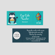 Lächelnde süße Kitty-Katze mit Cup Cake 2