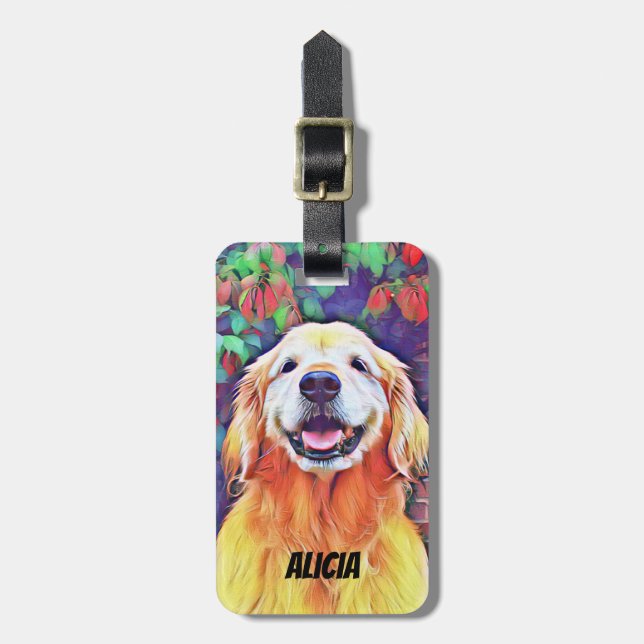 Lächelnder golden retriever-Hund in den Gepäckanhänger (Vorderseite vertikal)