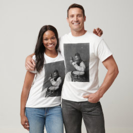 Lächelnder Mann isst Reis T-Shirt