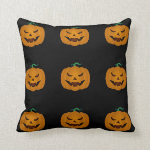 Lächelndes Halloween-Kürbislaterne-Kürbis-Muster Kissen