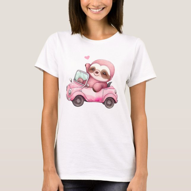 Lächelndes rosa Faultier, das ein Cabrio antreibt T-Shirt (Vorderseite)