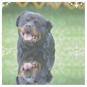 Lächelndes Rottweiler Stoff
