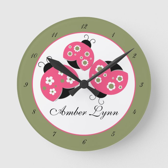 Lachs & Grüne Ladybugs Runde Wanduhr (Vorderseite)