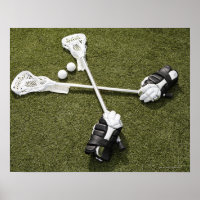 Lacrosse Sticks, Handschuhe und Bälle auf künstlic