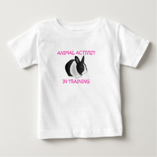 L'ACTIVISTE ANIMAL badine le T-shirt
